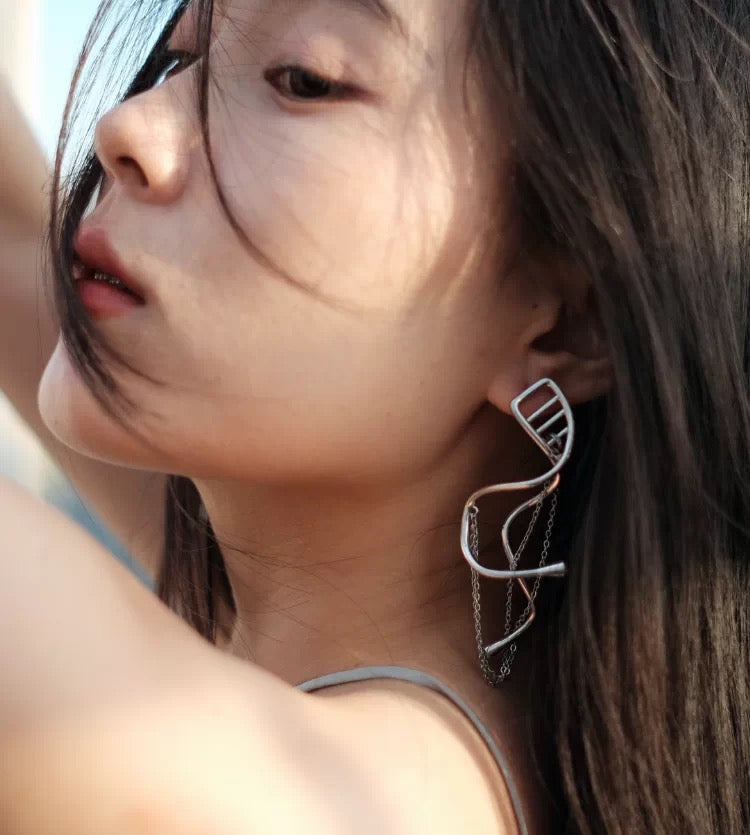 Helix Chain Earring
