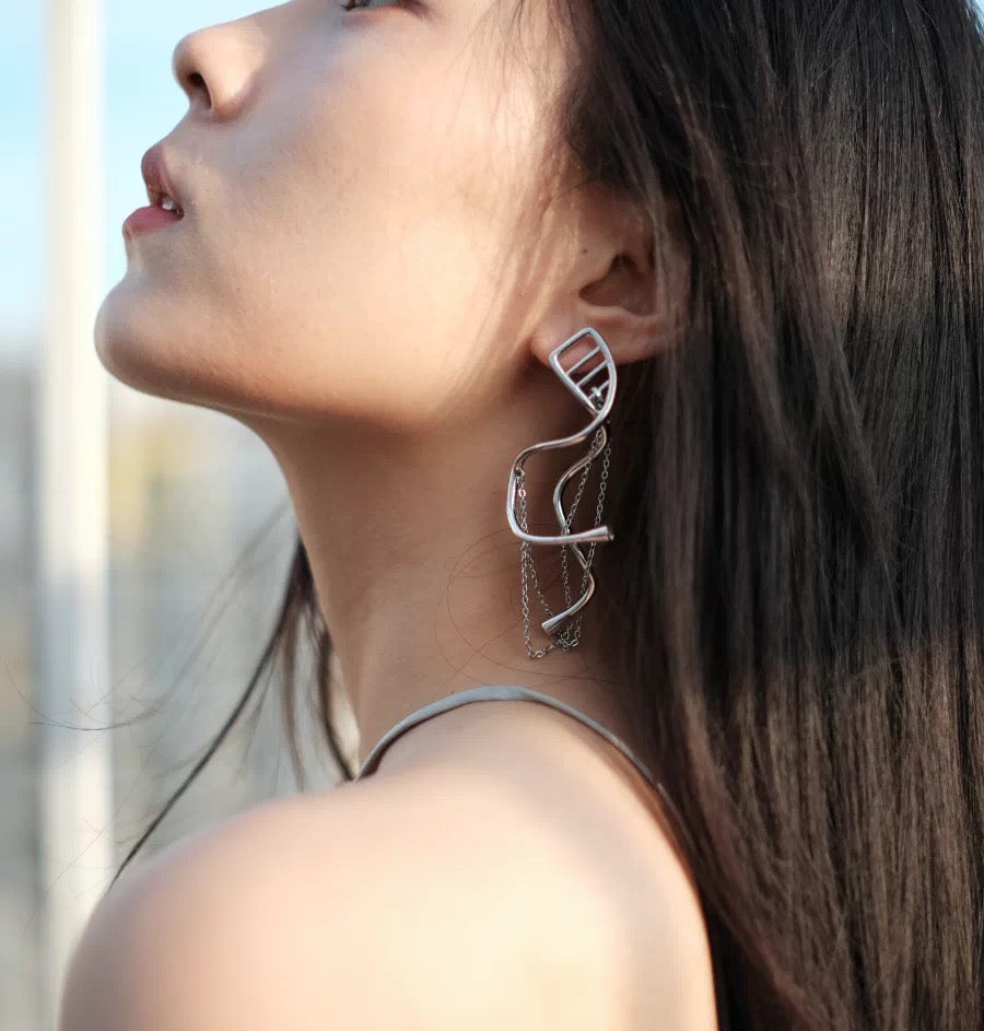 Helix Chain Earring